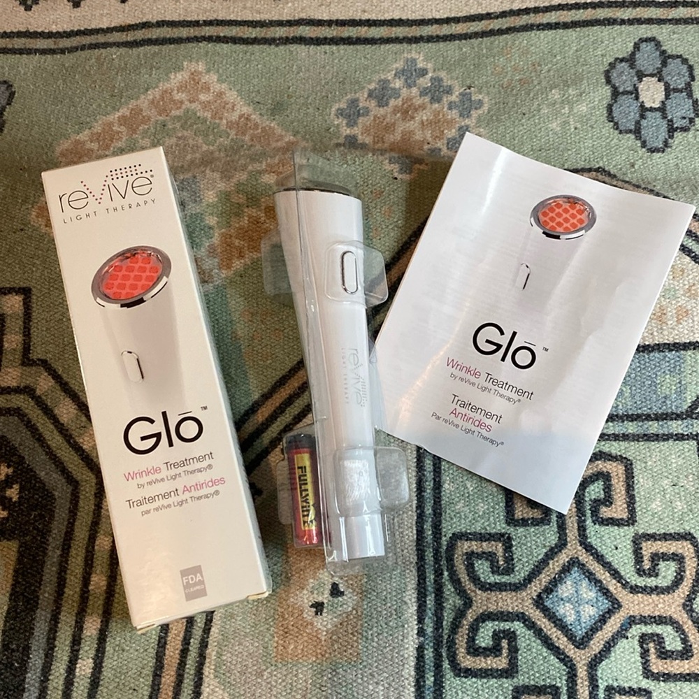 Revive Light Therapy Glō wrinkle treatment wand